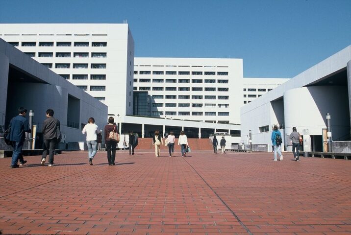 中央大学 school banner