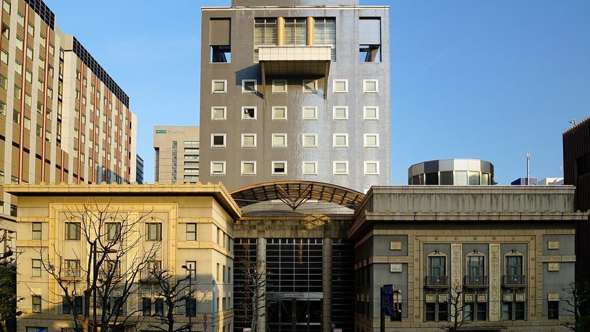 日本大学 school banner