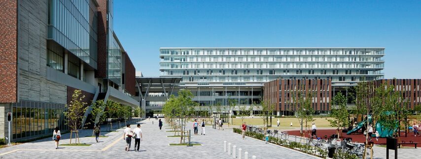 立命館大学 school banner
