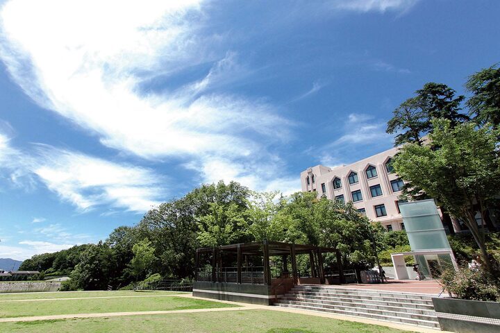 大阪大学 school banner