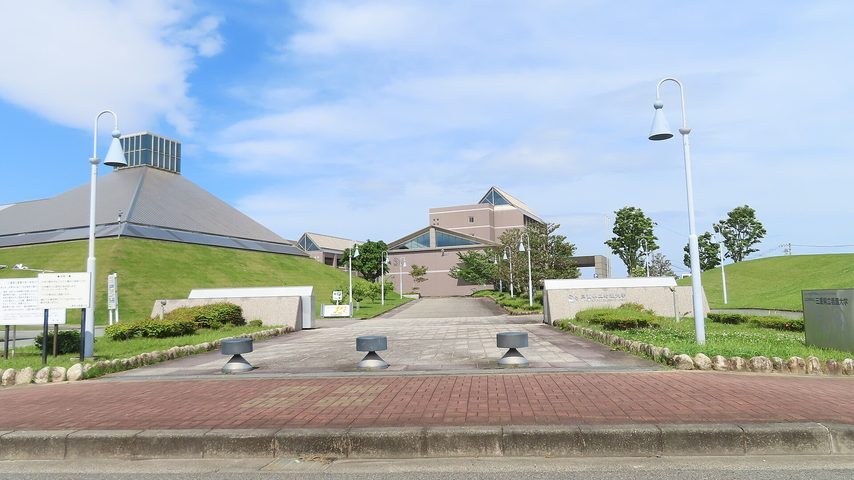 三重県立看護大学 school banner