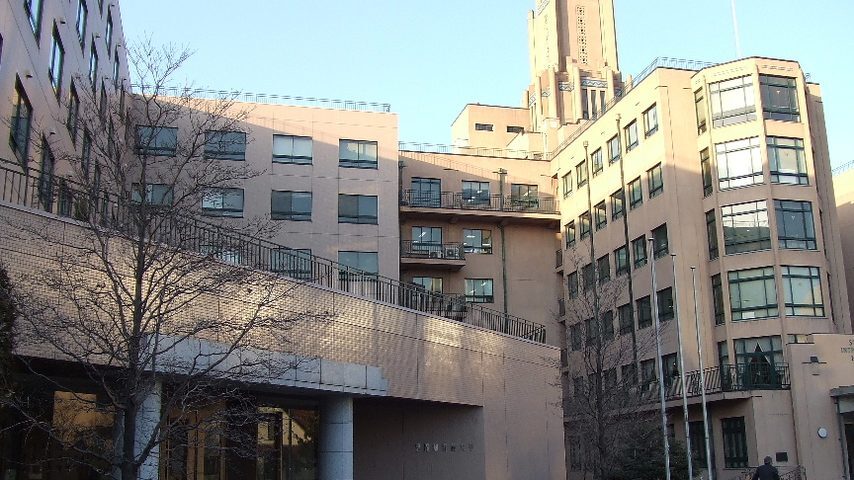 聖路加国際大学 school banner