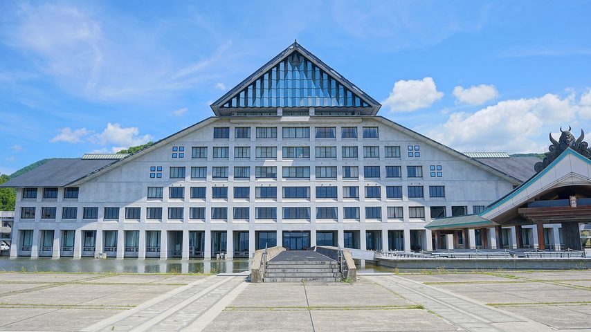 東北芸術工科大学 school banner