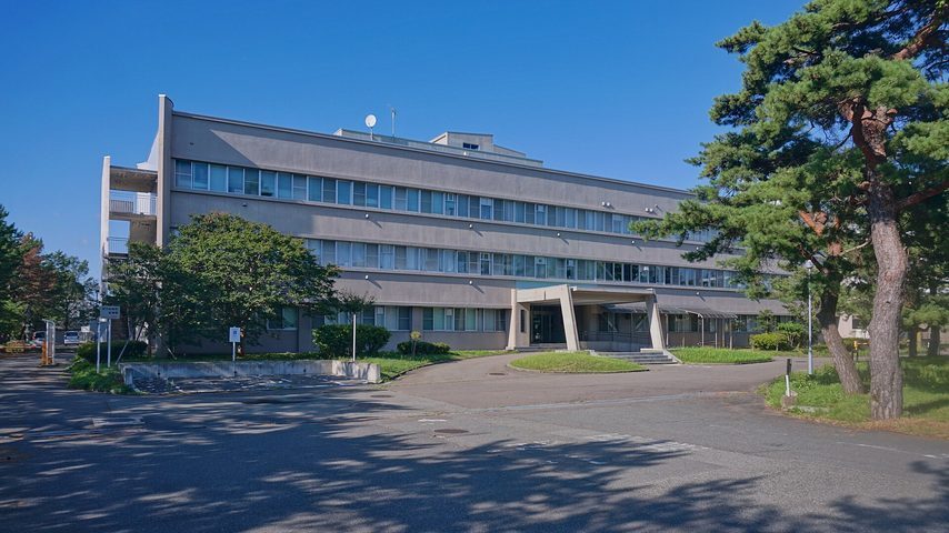 秋田大学 school banner