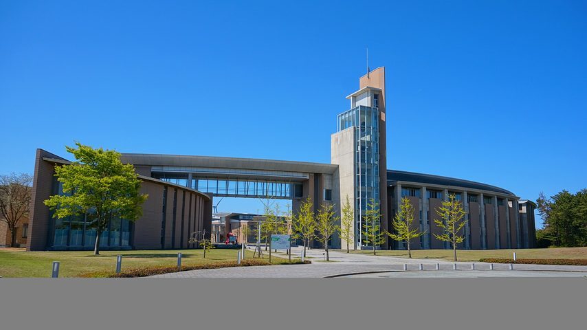 秋田県立大学 school banner